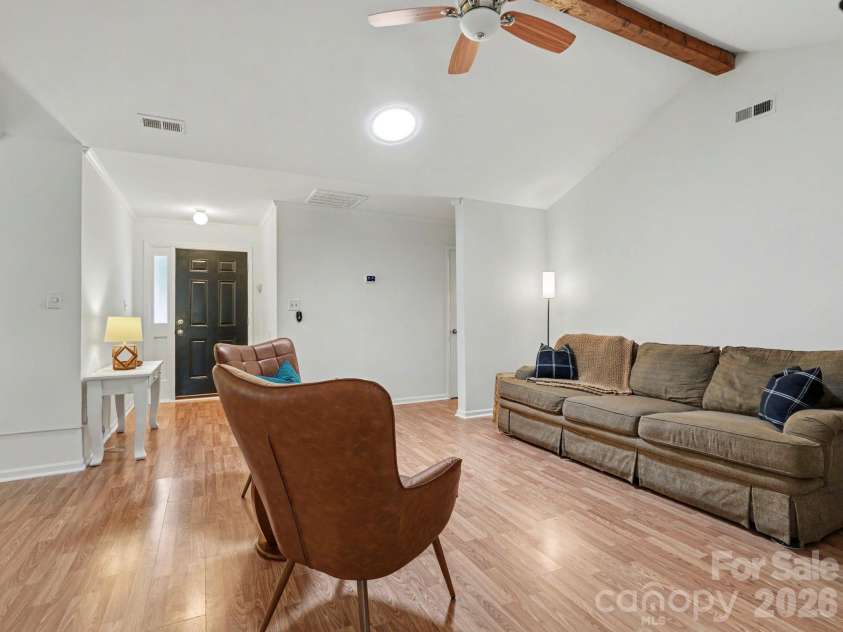 7239 Lockmont Drive, Charlotte, NC 28212.  MLS# CAR4424249, YatesRealty ID 50685. 