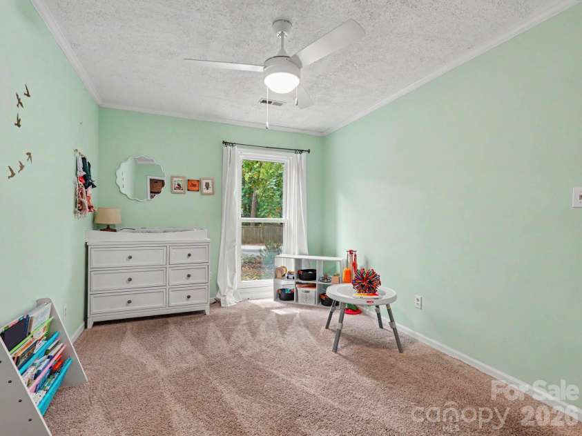 7239 Lockmont Drive, Charlotte, NC 28212.  MLS# CAR4424249, YatesRealty ID 50685. 