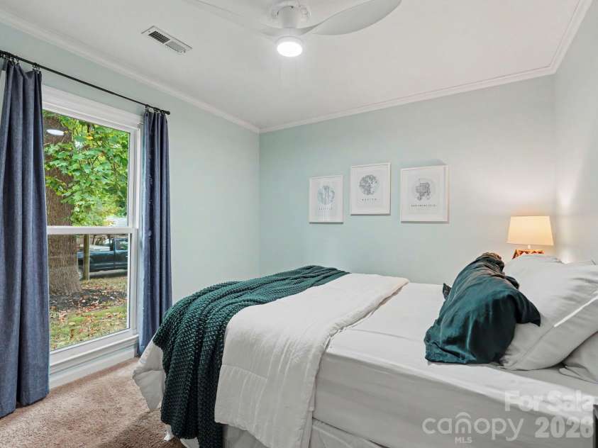 7239 Lockmont Drive, Charlotte, NC 28212.  MLS# CAR4424249, YatesRealty ID 50685. 