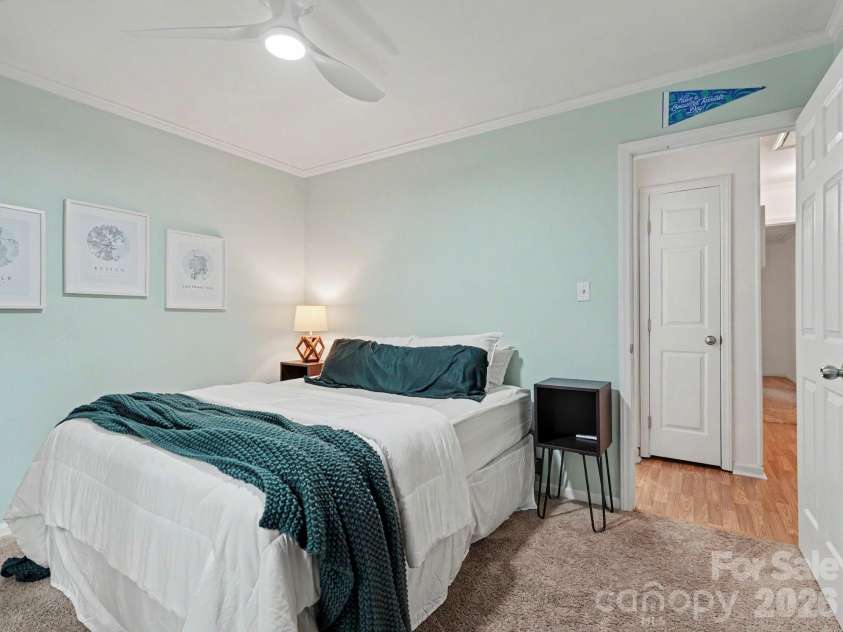 7239 Lockmont Drive, Charlotte, NC 28212.  MLS# CAR4424249, YatesRealty ID 50685. 