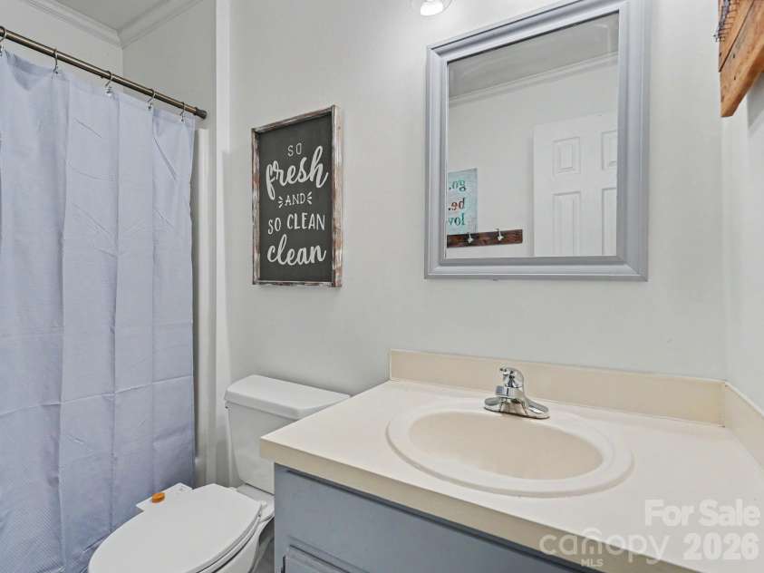 7239 Lockmont Drive, Charlotte, NC 28212.  MLS# CAR4424249, YatesRealty ID 50685. 