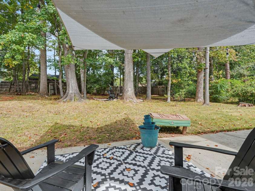 7239 Lockmont Drive, Charlotte, NC 28212.  MLS# CAR4424249, YatesRealty ID 50685. 