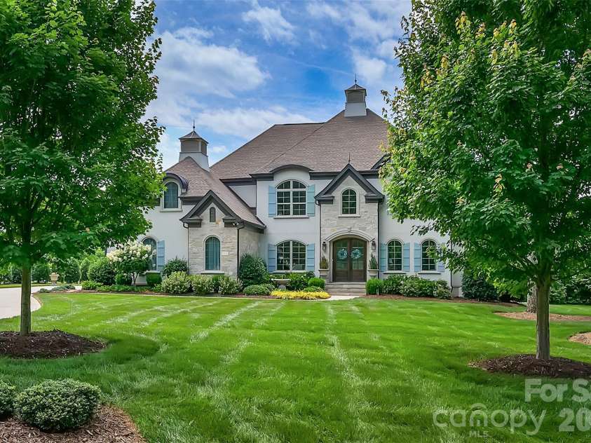 4236 Piaffe Avenue, Charlotte, NC 28227.  MLS# CAR4395771, YatesRealty ID 50687. 