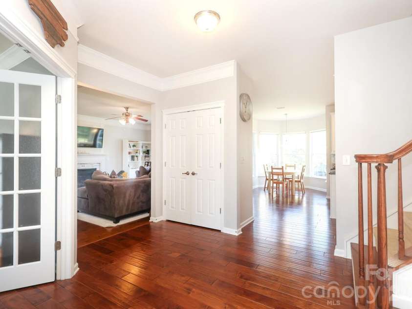6120 Breckfield Court, Charlotte, NC 28278.  MLS# CAR4357558, YatesRealty ID 5069. 