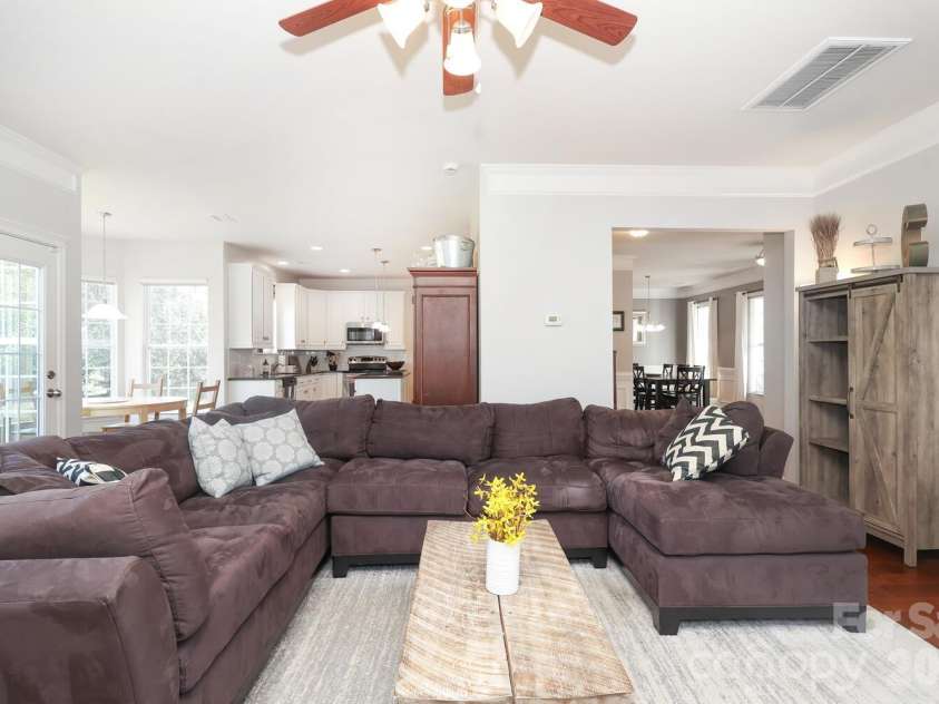 6120 Breckfield Court, Charlotte, NC 28278.  MLS# CAR4357558, YatesRealty ID 5069. 