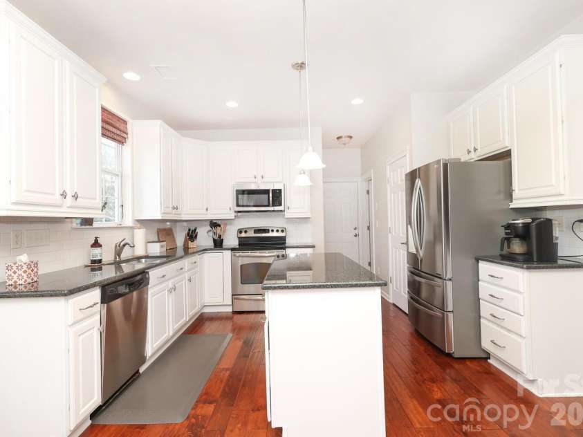 6120 Breckfield Court, Charlotte, NC 28278.  MLS# CAR4357558, YatesRealty ID 5069. 