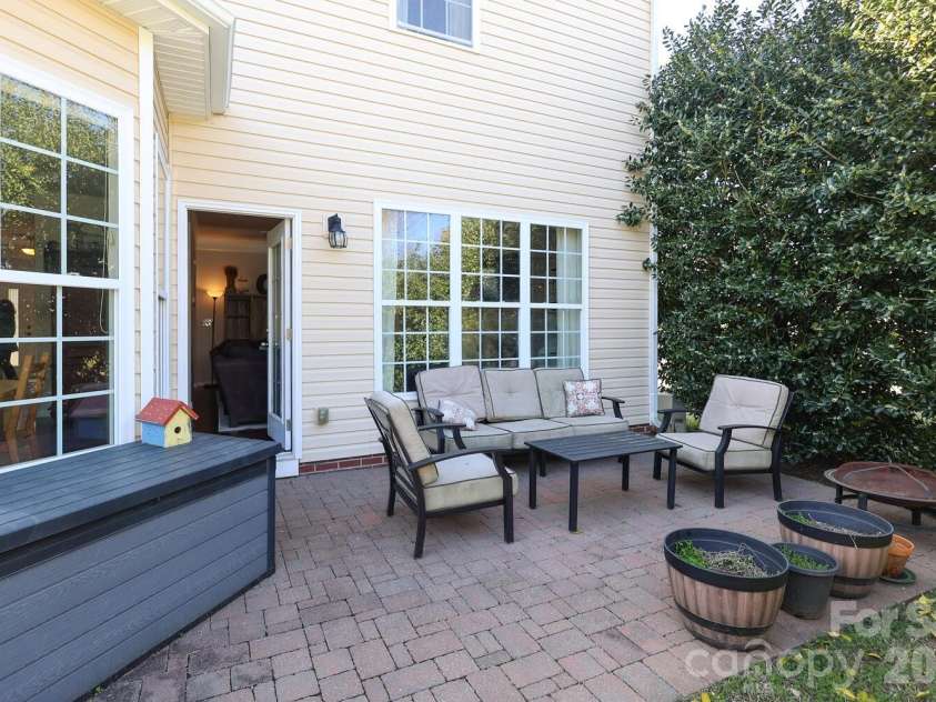 6120 Breckfield Court, Charlotte, NC 28278.  MLS# CAR4357558, YatesRealty ID 5069. 