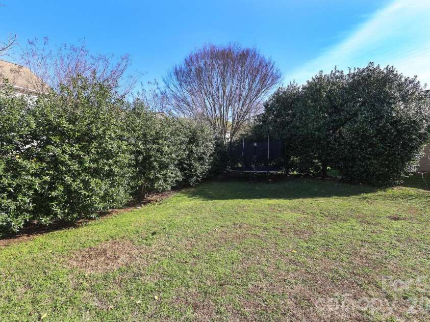 6120 Breckfield Court, Charlotte, NC 28278.  MLS# CAR4357558, YatesRealty ID 5069. 