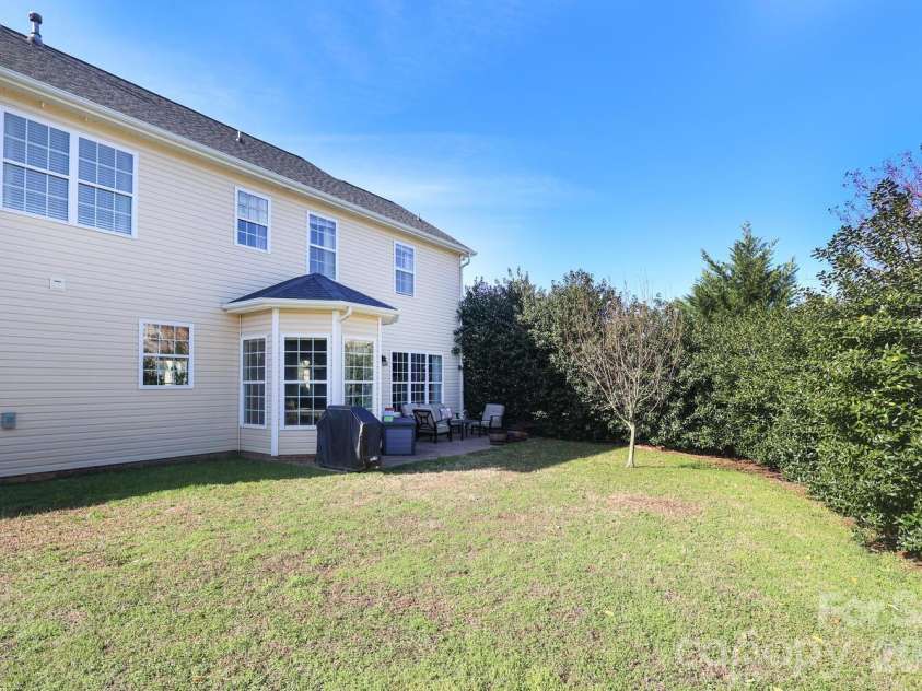 6120 Breckfield Court, Charlotte, NC 28278.  MLS# CAR4357558, YatesRealty ID 5069. 