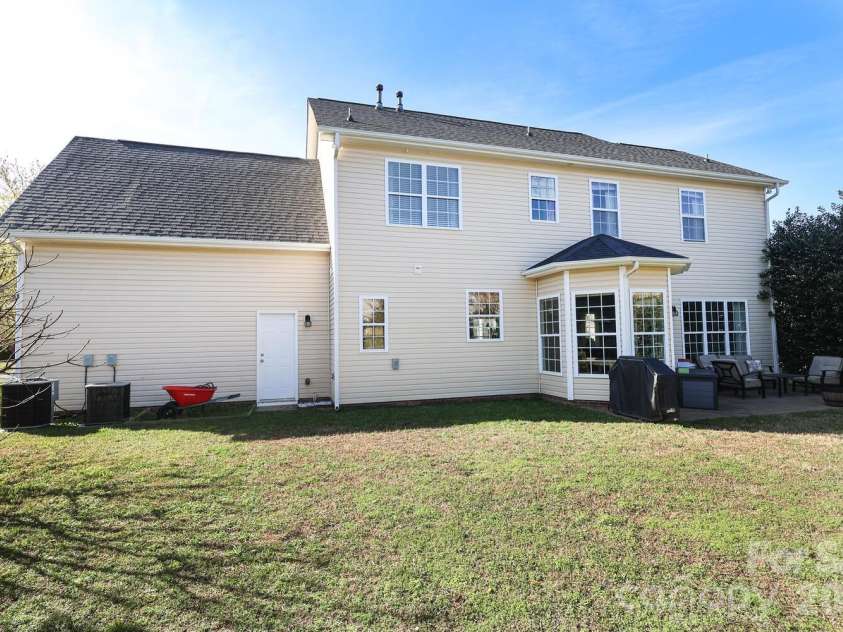 6120 Breckfield Court, Charlotte, NC 28278.  MLS# CAR4357558, YatesRealty ID 5069. 