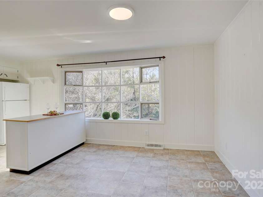 7526 Dorn Circle, Charlotte, NC 28212.  MLS# CAR4226222, YatesRealty ID 5069. 