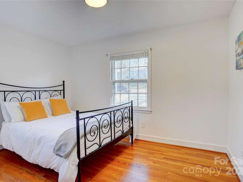 7526 Dorn Circle, Charlotte, NC 28212.  MLS# CAR4226222, YatesRealty ID 5069. 