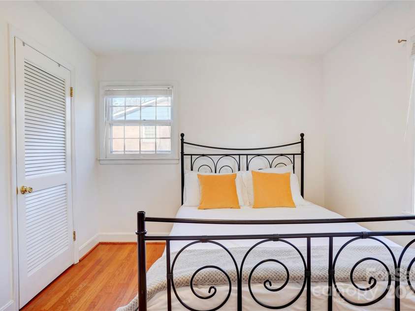 7526 Dorn Circle, Charlotte, NC 28212.  MLS# CAR4226222, YatesRealty ID 5069. 