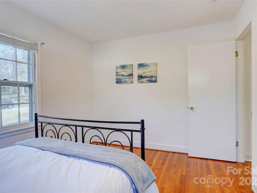 7526 Dorn Circle, Charlotte, NC 28212.  MLS# CAR4226222, YatesRealty ID 5069. 