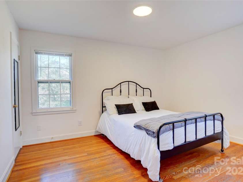 7526 Dorn Circle, Charlotte, NC 28212.  MLS# CAR4226222, YatesRealty ID 5069. 