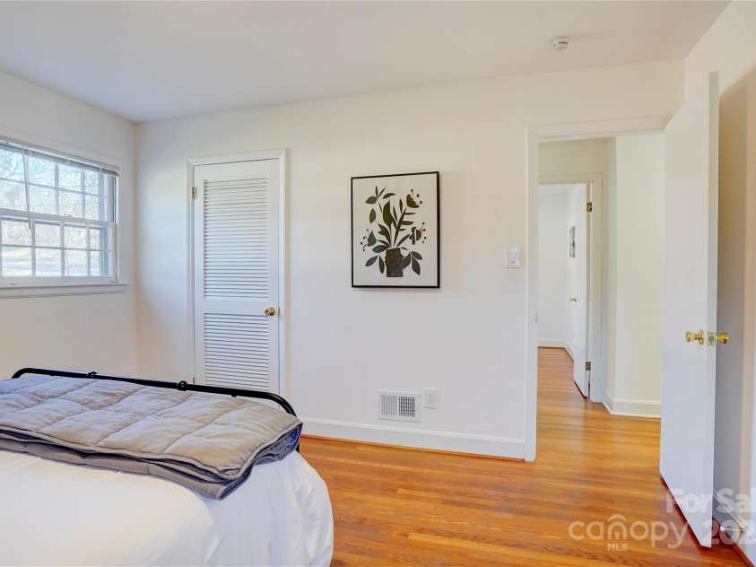 7526 Dorn Circle, Charlotte, NC 28212.  MLS# CAR4226222, YatesRealty ID 5069. 