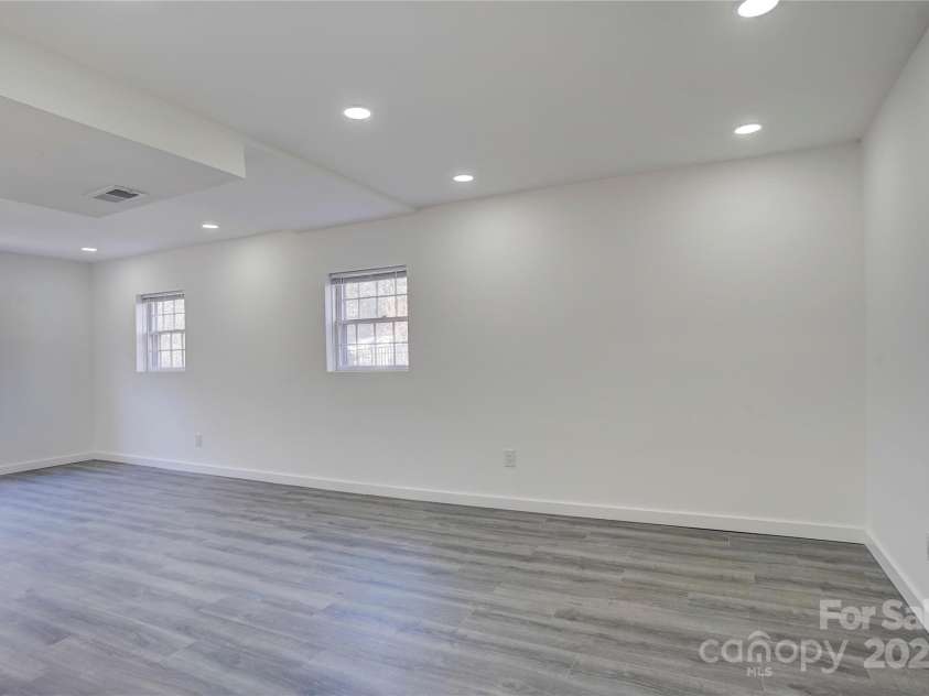 7526 Dorn Circle, Charlotte, NC 28212.  MLS# CAR4226222, YatesRealty ID 5069. 