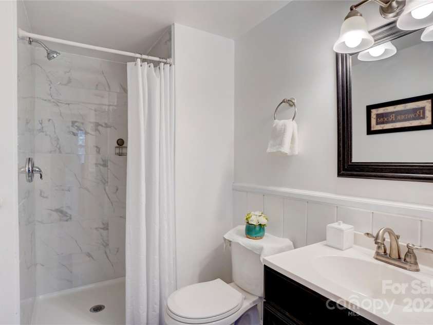 7526 Dorn Circle, Charlotte, NC 28212.  MLS# CAR4226222, YatesRealty ID 5069. 