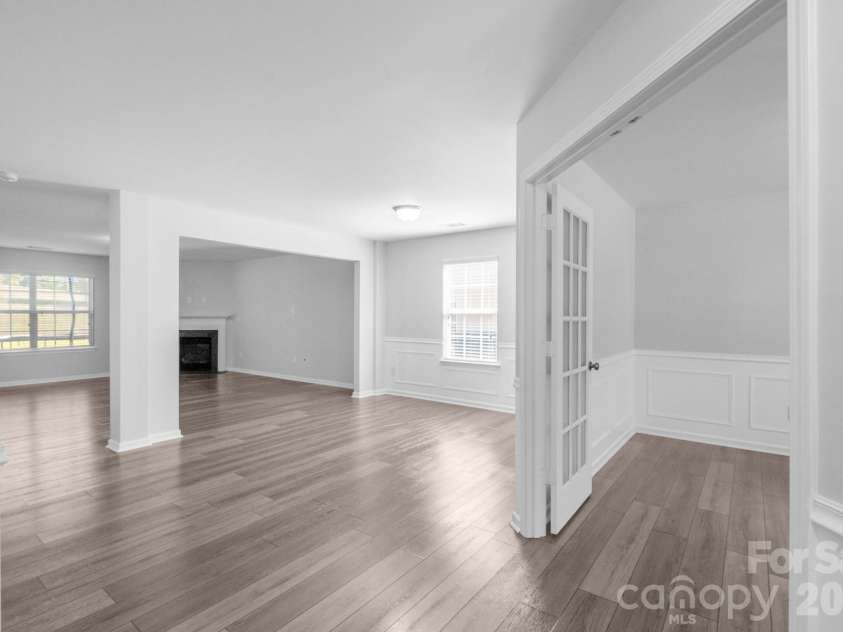 4921 William Caldwell Avenue, Charlotte, NC 28213.  MLS# CAR4424174, YatesRealty ID 50691. 