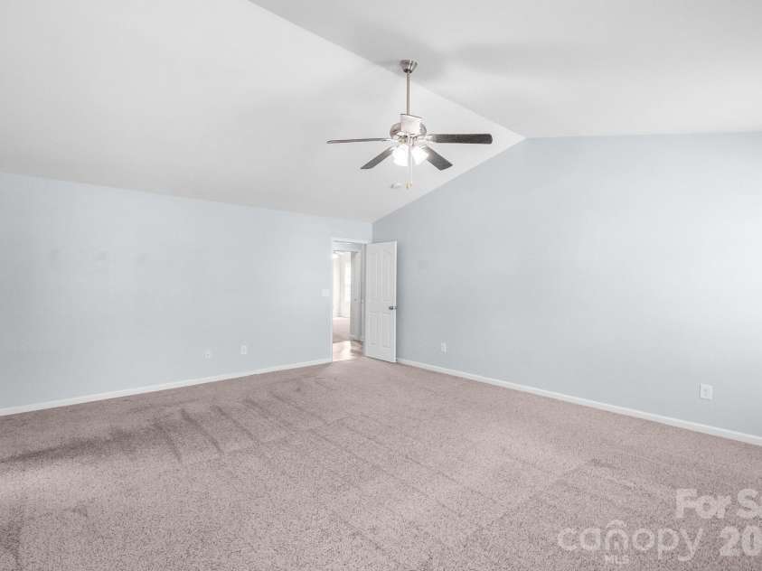 4921 William Caldwell Avenue, Charlotte, NC 28213.  MLS# CAR4424174, YatesRealty ID 50691. 