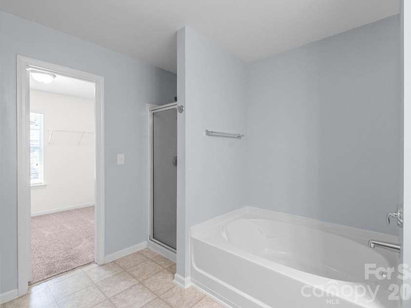 4921 William Caldwell Avenue, Charlotte, NC 28213.  MLS# CAR4424174, YatesRealty ID 50691. 