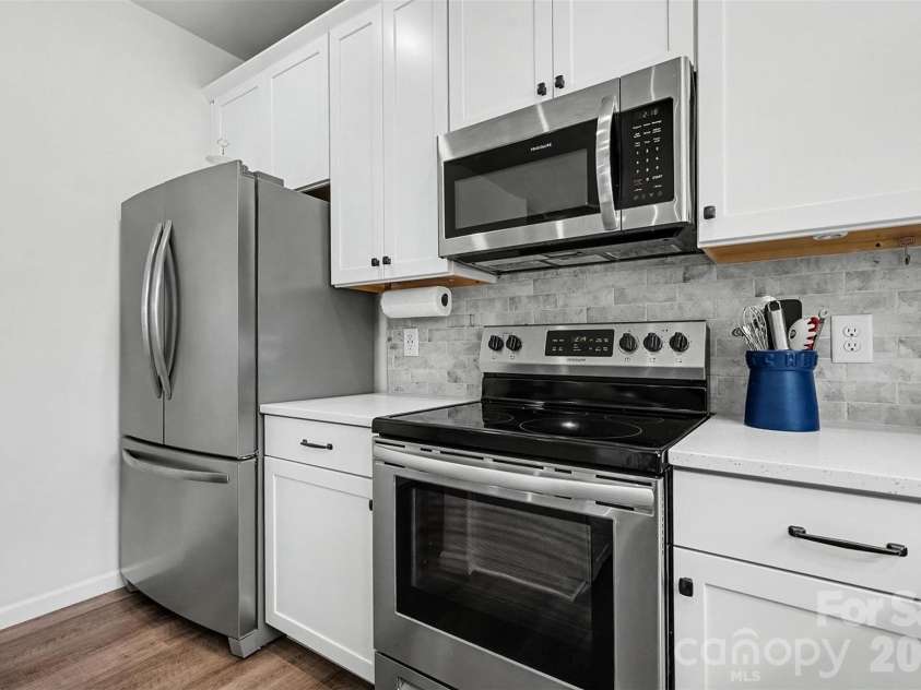 712 Henderson Valley Way, Belmont, NC 28012.  MLS# CAR4423480, YatesRealty ID 50693. 
