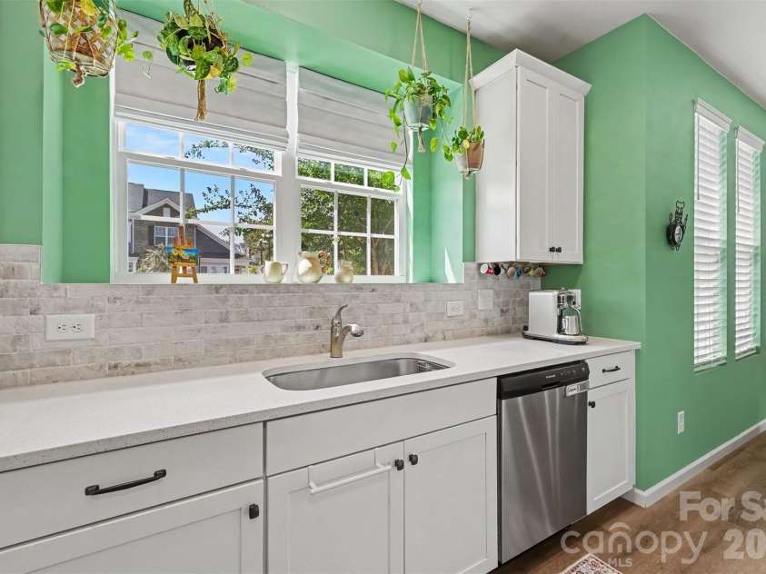 712 Henderson Valley Way, Belmont, NC 28012.  MLS# CAR4423480, YatesRealty ID 50693. 