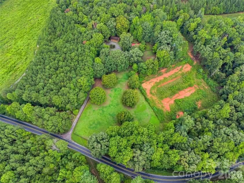 989 Fox Mountain Road, Columbus, NC 28722.  MLS# CAR4423345, YatesRealty ID 50694. 