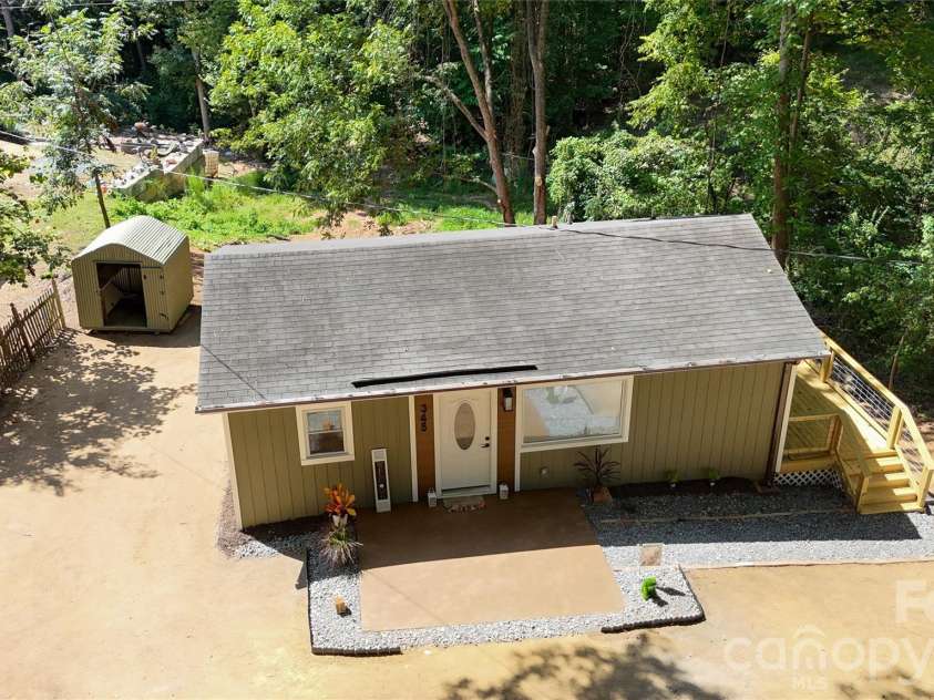 345 EPPS Road, Fort Mill, SC 29715.  MLS# CAR4424119, YatesRealty ID 50695. 