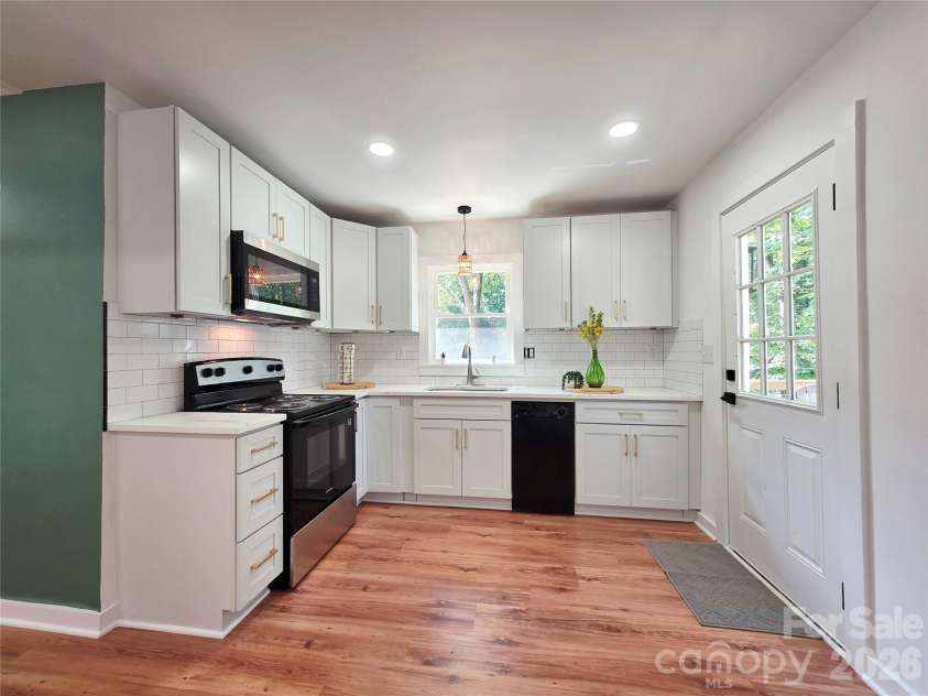 345 EPPS Road, Fort Mill, SC 29715.  MLS# CAR4424119, YatesRealty ID 50695. 