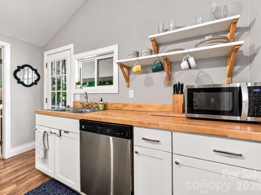 91 Deaver Street, Asheville, NC 28806.  MLS# CAR4424002, YatesRealty ID 50699. 