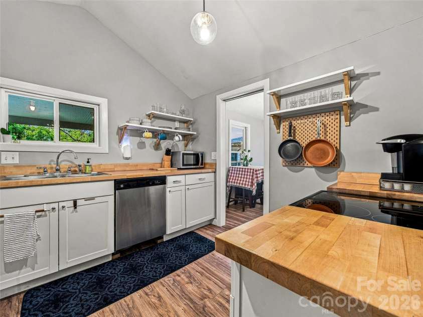 91 Deaver Street, Asheville, NC 28806.  MLS# CAR4424002, YatesRealty ID 50699. 