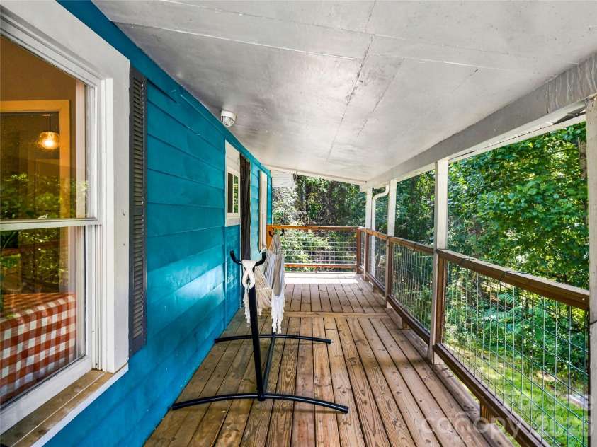 91 Deaver Street, Asheville, NC 28806.  MLS# CAR4424002, YatesRealty ID 50699. 