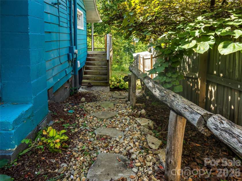91 Deaver Street, Asheville, NC 28806.  MLS# CAR4424002, YatesRealty ID 50699. 