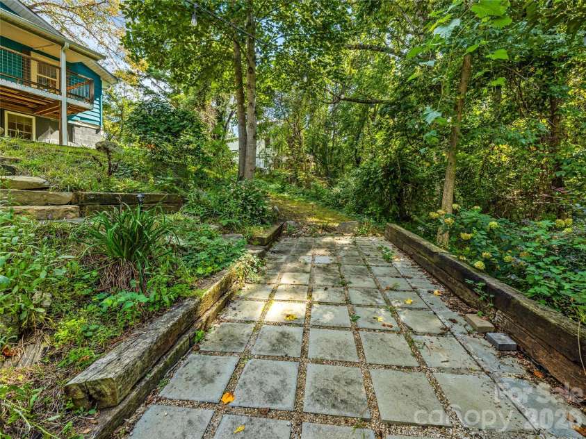 91 Deaver Street, Asheville, NC 28806.  MLS# CAR4424002, YatesRealty ID 50699. 