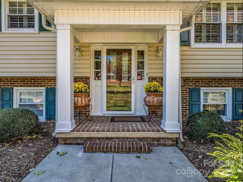 2340 24th Avenue, Hickory, NC 28601.  MLS# CAR4314509, YatesRealty ID 507. 