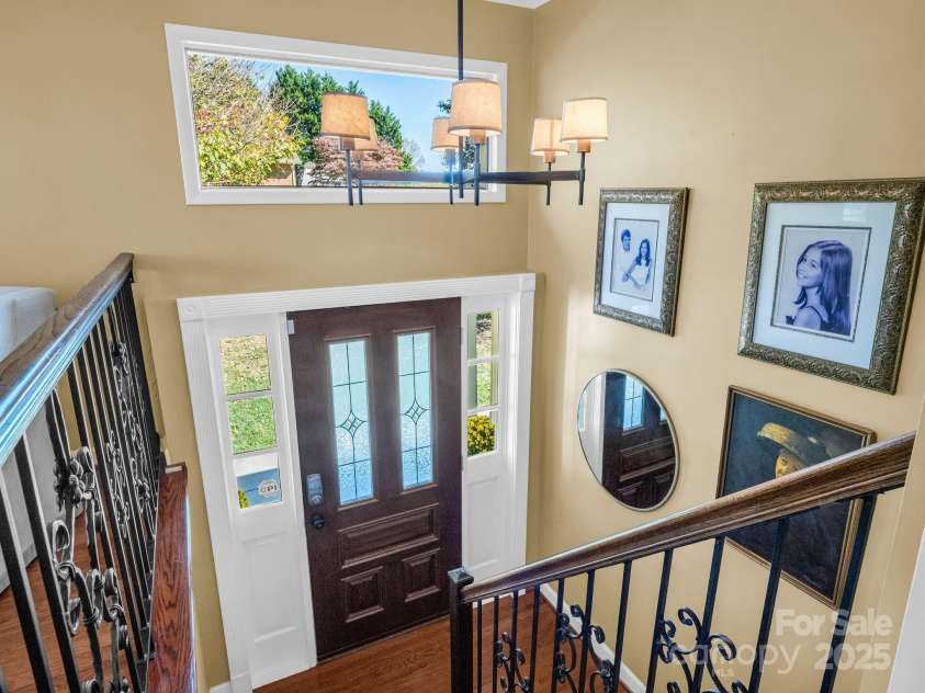 2340 24th Avenue, Hickory, NC 28601.  MLS# CAR4314509, YatesRealty ID 507. 