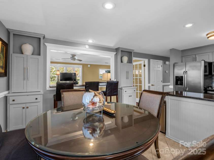 2340 24th Avenue, Hickory, NC 28601.  MLS# CAR4314509, YatesRealty ID 507. 