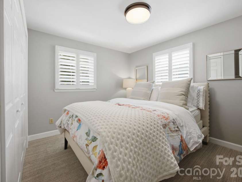 2340 24th Avenue, Hickory, NC 28601.  MLS# CAR4373971, YatesRealty ID 507. 