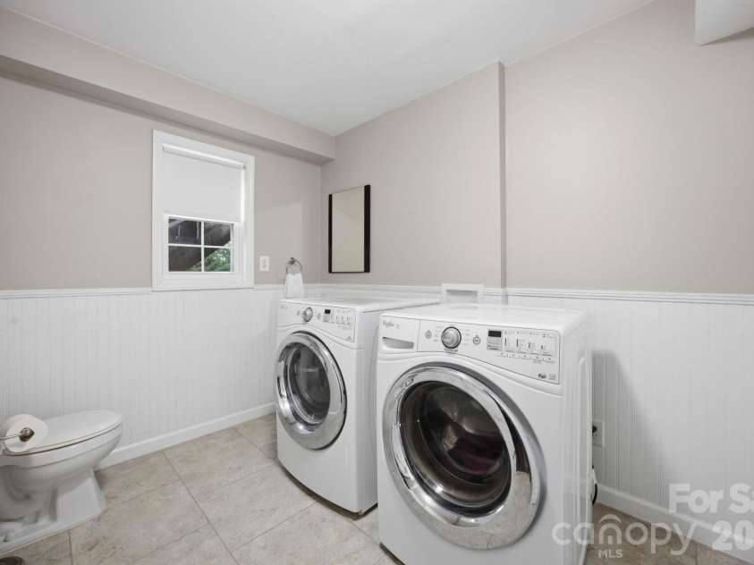 2340 24th Avenue, Hickory, NC 28601.  MLS# CAR4373971, YatesRealty ID 507. 