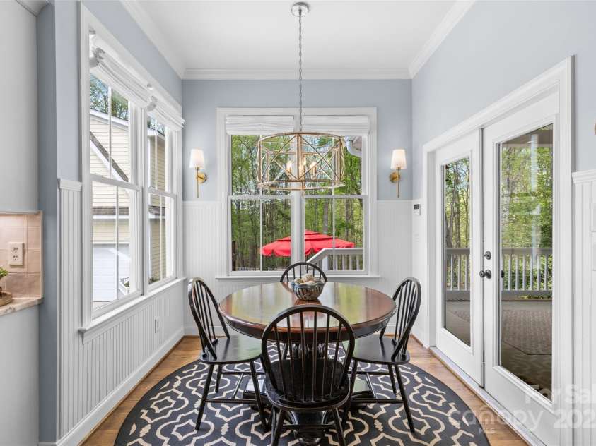 2569 Lower Assembly Drive, Fort Mill, SC 29708.  MLS# CAR4243533, YatesRealty ID 5070. Breakfast area