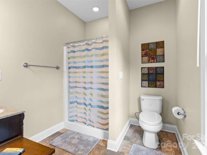 2569 Lower Assembly Drive, Fort Mill, SC 29708.  MLS# CAR4243533, YatesRealty ID 5070. Full Bath in Bonus/Bedroom above Garage