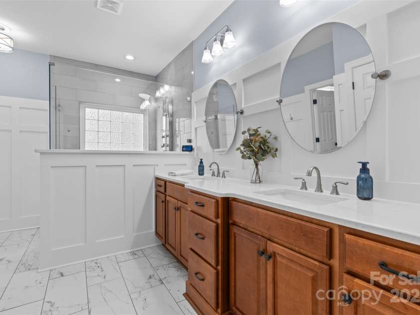 2569 Lower Assembly Drive, Fort Mill, SC 29708.  MLS# CAR4243533, YatesRealty ID 5070. Primary bathroom