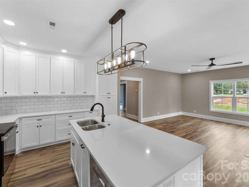 430 Fulton Drive, Kings Mountain, NC 28086.  MLS# CAR4310463, YatesRealty ID 5070. 