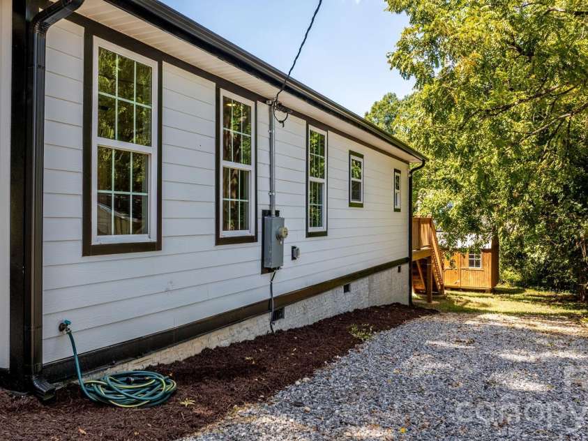 111 Clay Street, Lowell, NC 28098.  MLS# CAR4424138, YatesRealty ID 50700. 