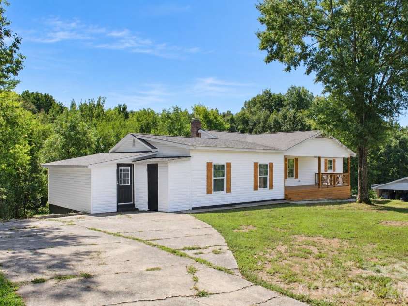 4515 Flowes Store Road, Concord, NC 28025.  MLS# CAR4424276, YatesRealty ID 50701. 