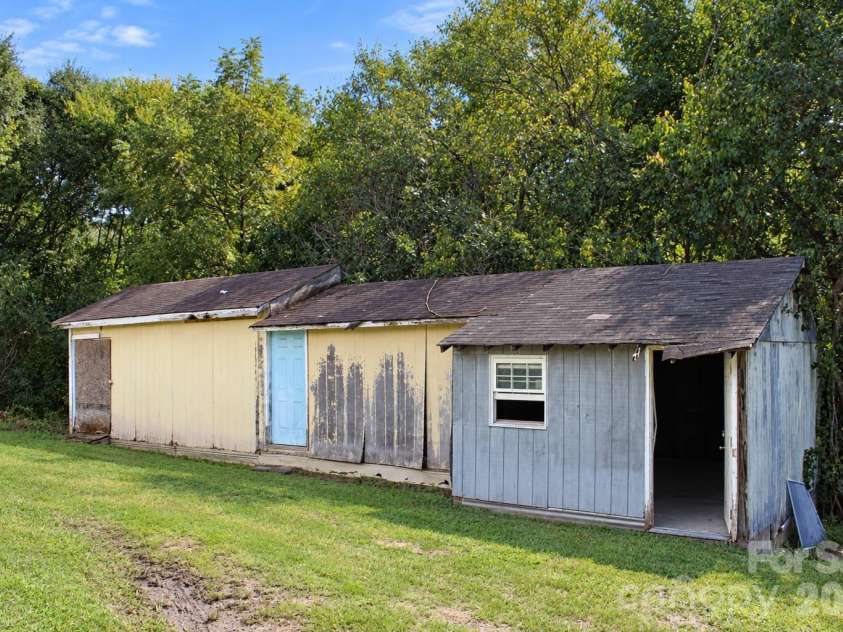 4515 Flowes Store Road, Concord, NC 28025.  MLS# CAR4424276, YatesRealty ID 50701. 