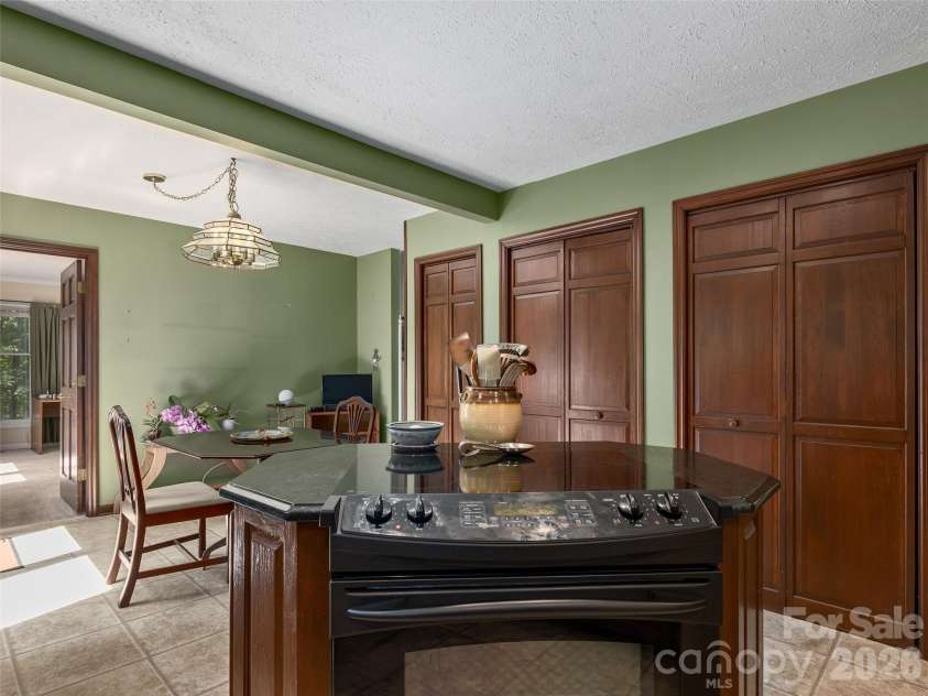 440 Sondley Woods Place, Asheville, NC 28805.  MLS# CAR4423407, YatesRealty ID 50704. 3 Large pantries