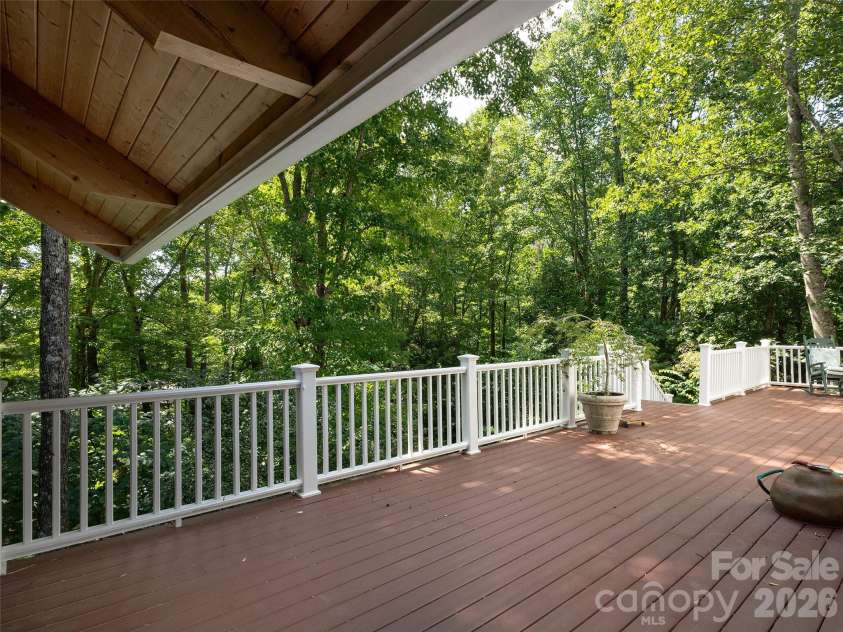 440 Sondley Woods Place, Asheville, NC 28805.  MLS# CAR4423407, YatesRealty ID 50704. Very private deck
