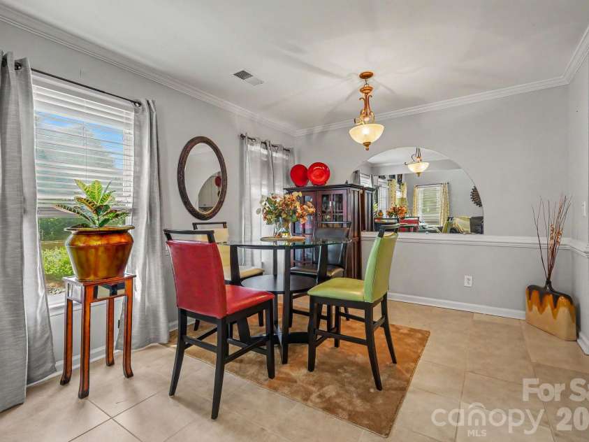 8609 Fox Chase Lane, Charlotte, NC 28269.  MLS# CAR4423387, YatesRealty ID 50705. 